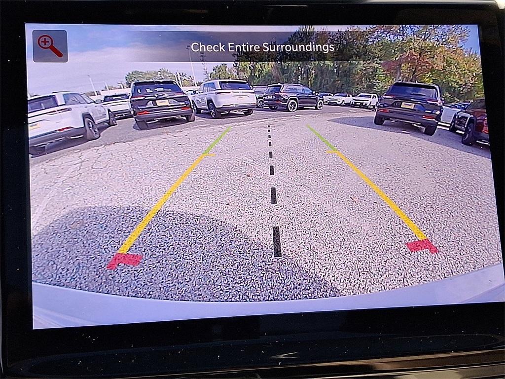 new 2025 Jeep Grand Cherokee car, priced at $52,140