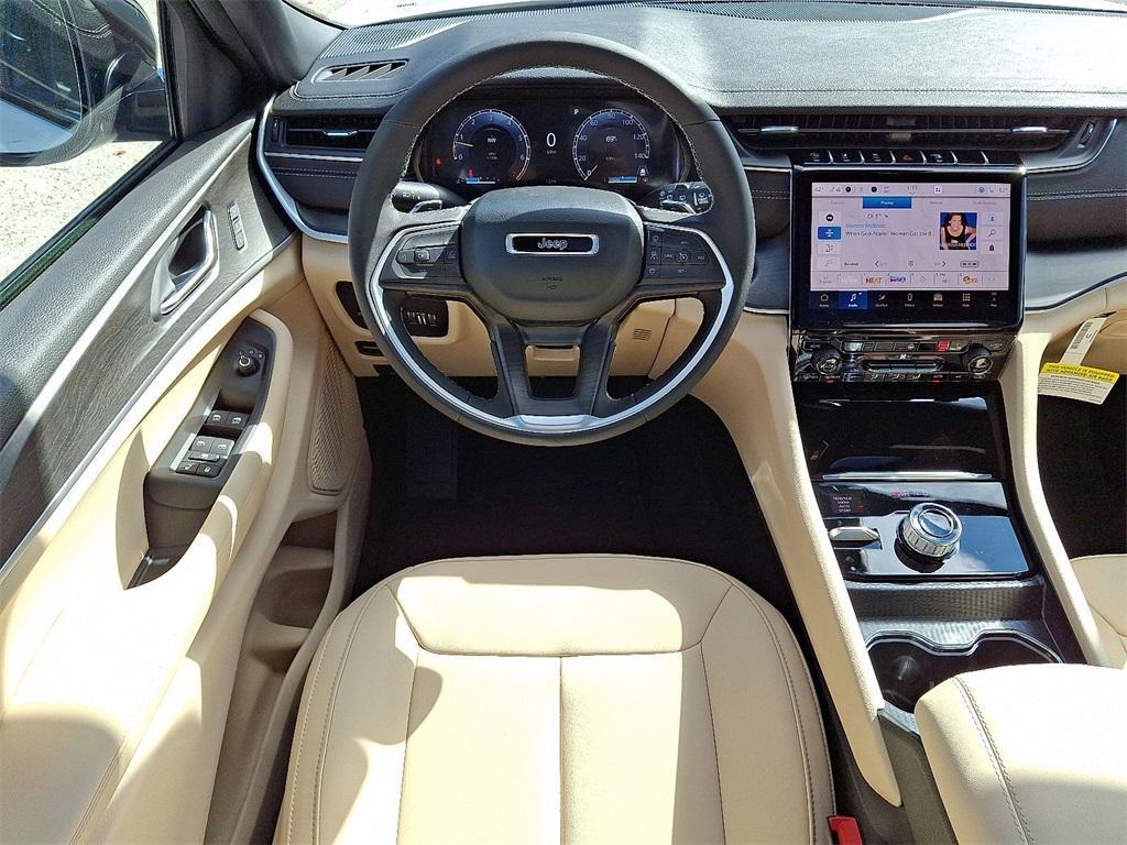 new 2025 Jeep Grand Cherokee car, priced at $52,140