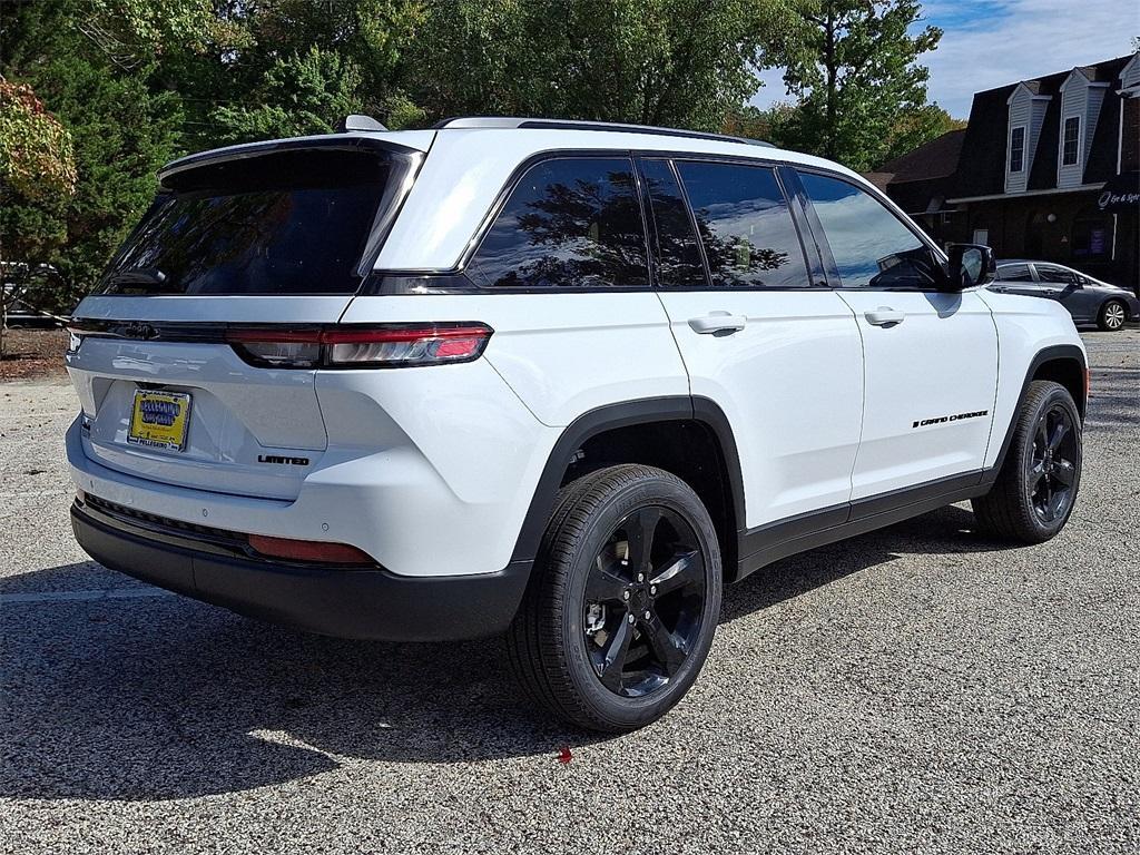 new 2025 Jeep Grand Cherokee car, priced at $52,140
