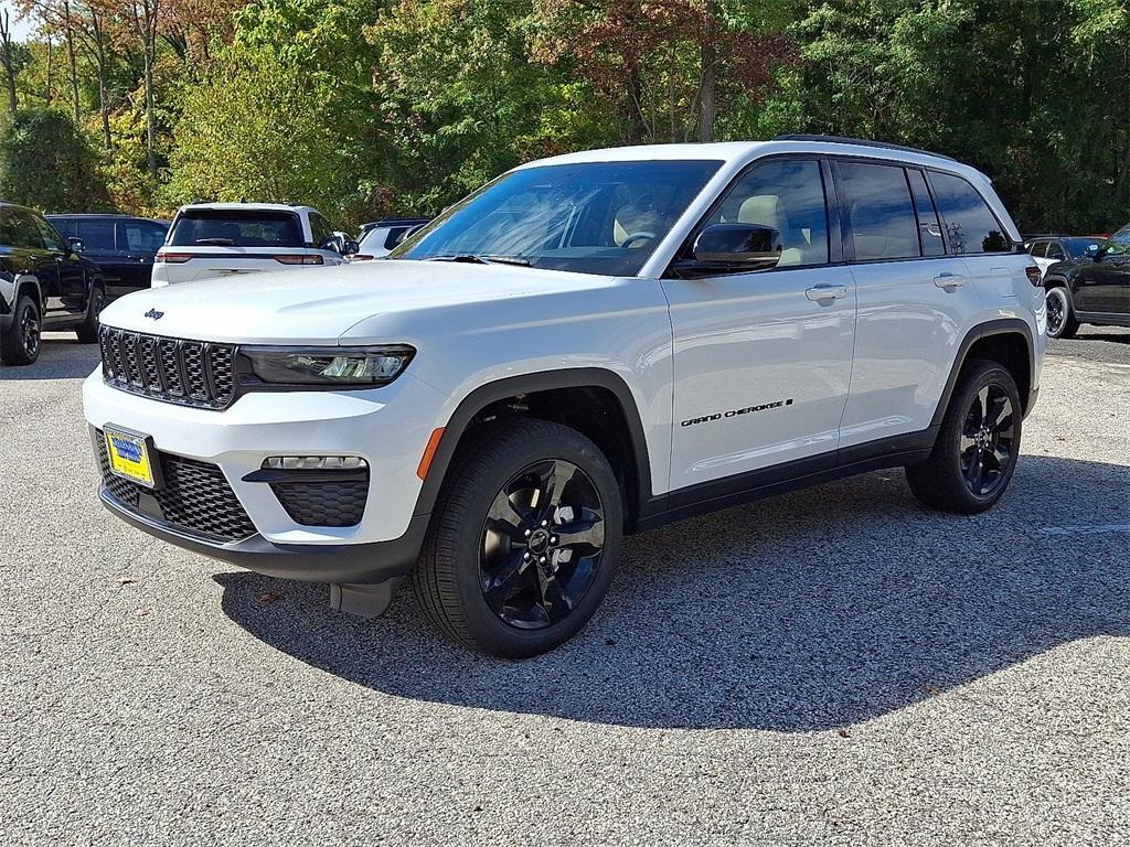 new 2025 Jeep Grand Cherokee car, priced at $52,140
