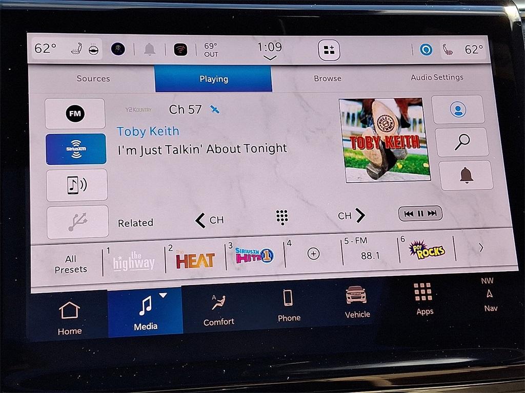 new 2025 Jeep Grand Cherokee car, priced at $52,140