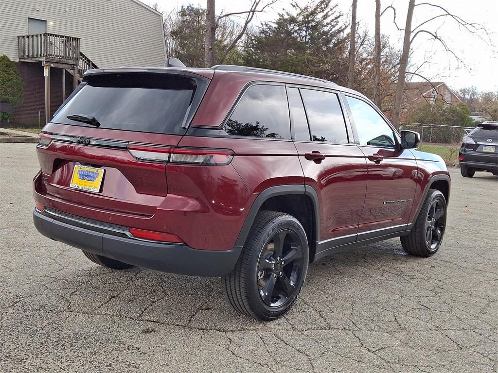 new 2025 Jeep Grand Cherokee car, priced at $48,175