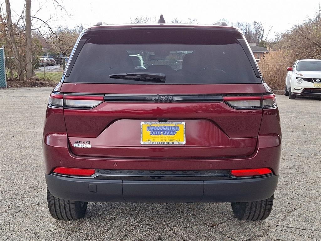 new 2025 Jeep Grand Cherokee car, priced at $48,175