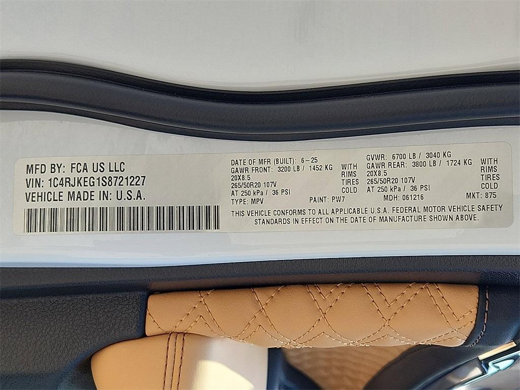 new 2025 Jeep Grand Cherokee L car, priced at $63,460