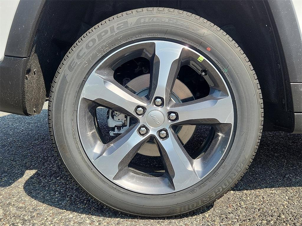 new 2025 Jeep Grand Cherokee car, priced at $55,960