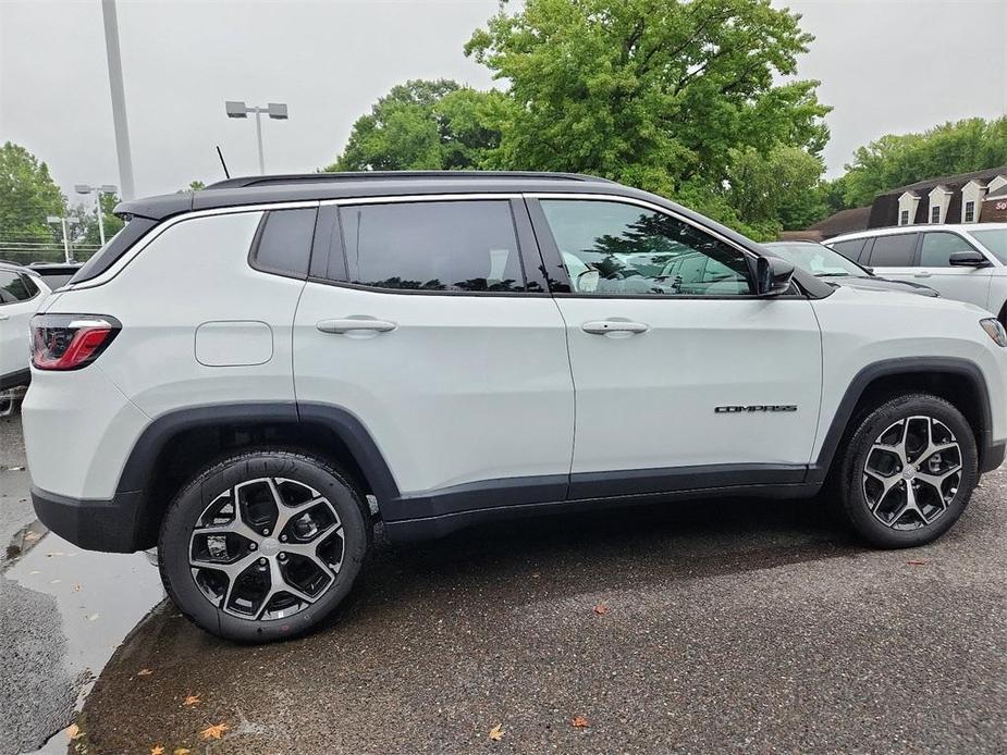 new 2024 Jeep Compass car, priced at $35,340