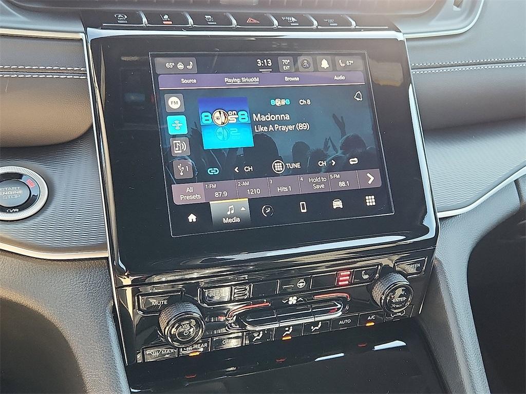 new 2025 Jeep Grand Cherokee car, priced at $46,730