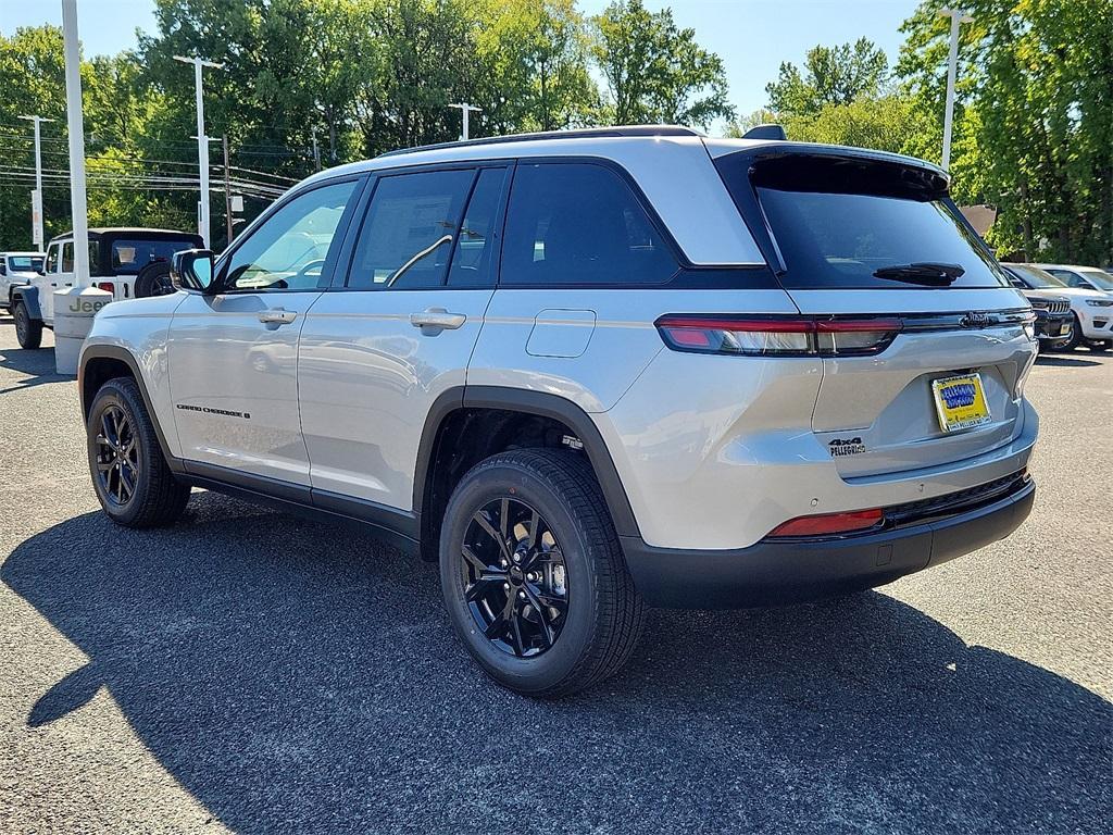 new 2025 Jeep Grand Cherokee car, priced at $46,730