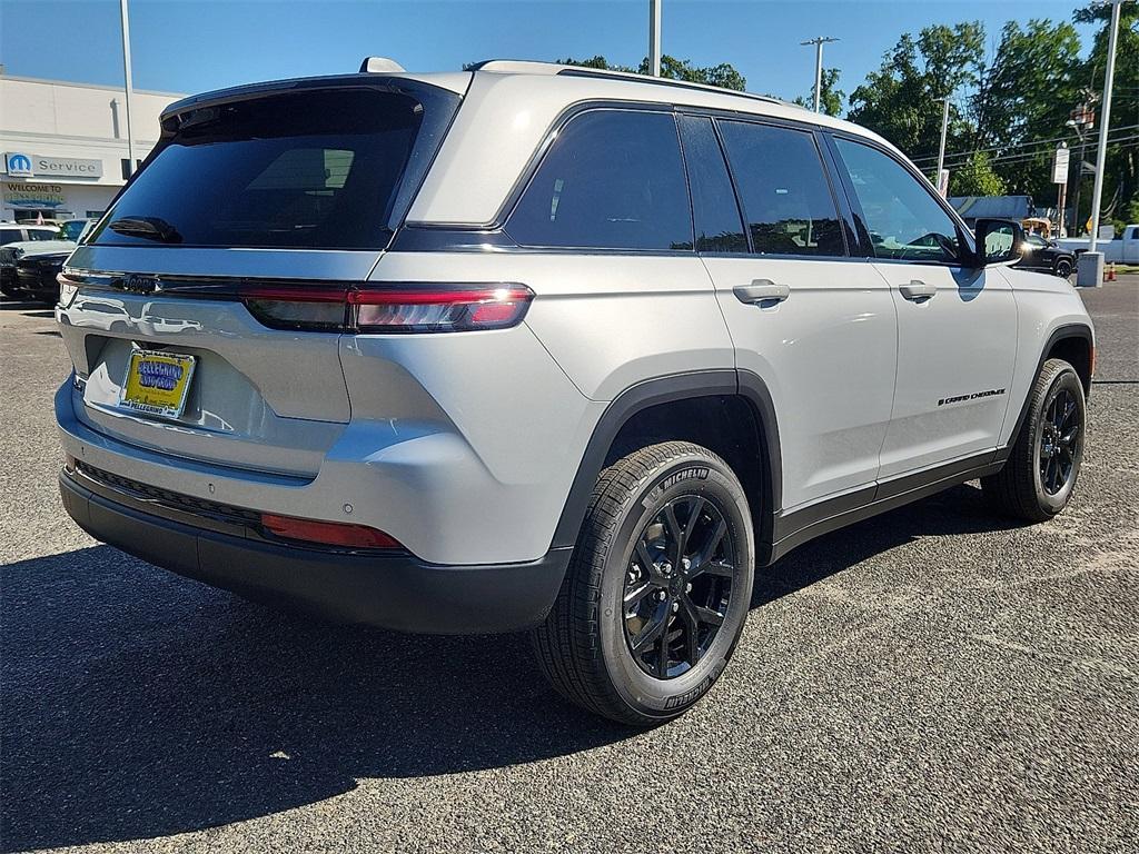 new 2025 Jeep Grand Cherokee car, priced at $46,730