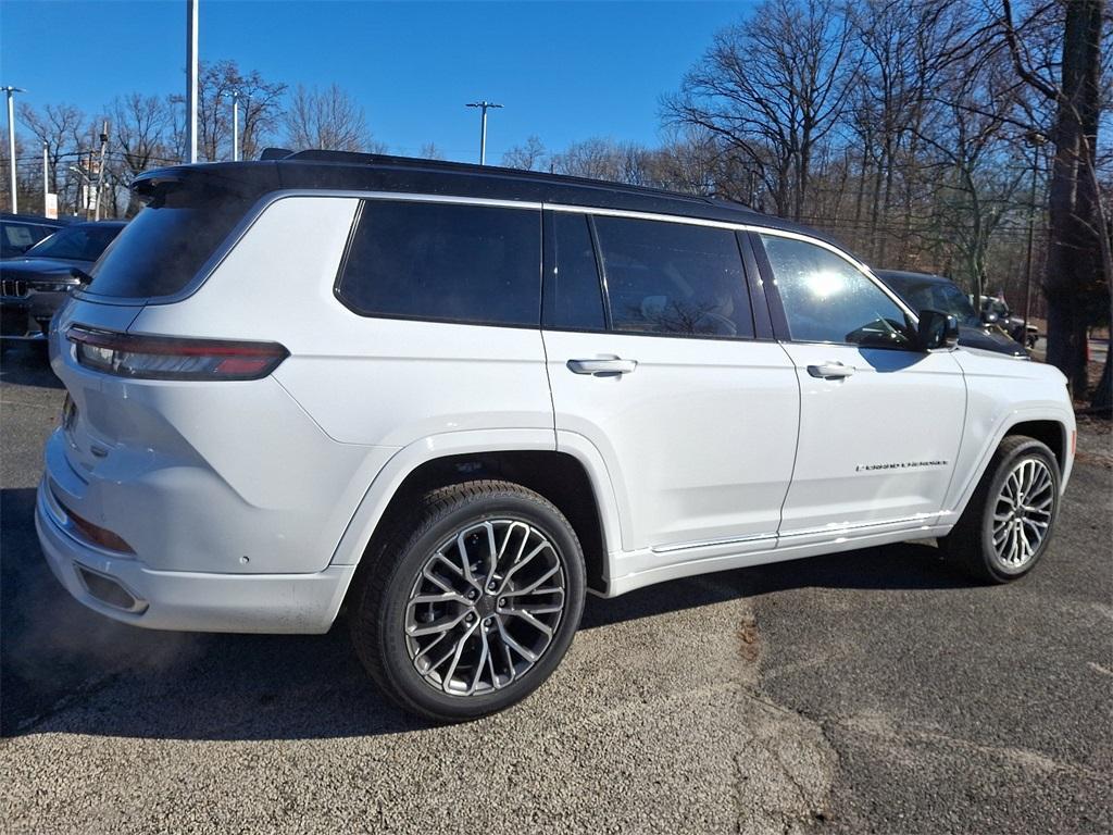 new 2025 Jeep Grand Cherokee L car, priced at $70,605