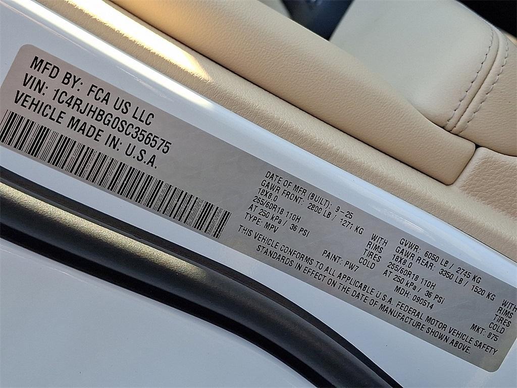 new 2025 Jeep Grand Cherokee car, priced at $49,415