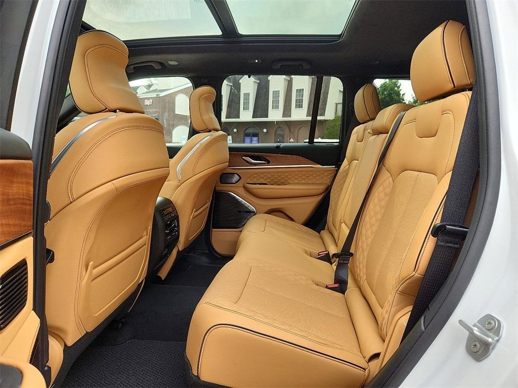 new 2025 Jeep Grand Cherokee car, priced at $65,940