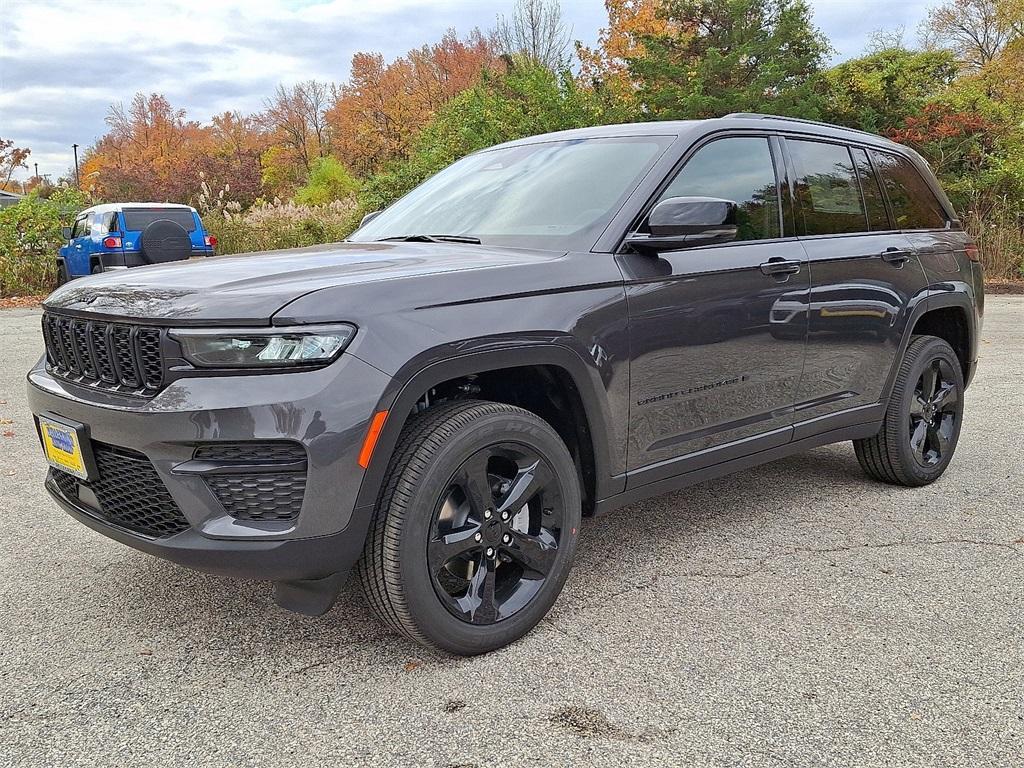 new 2025 Jeep Grand Cherokee car, priced at $48,375
