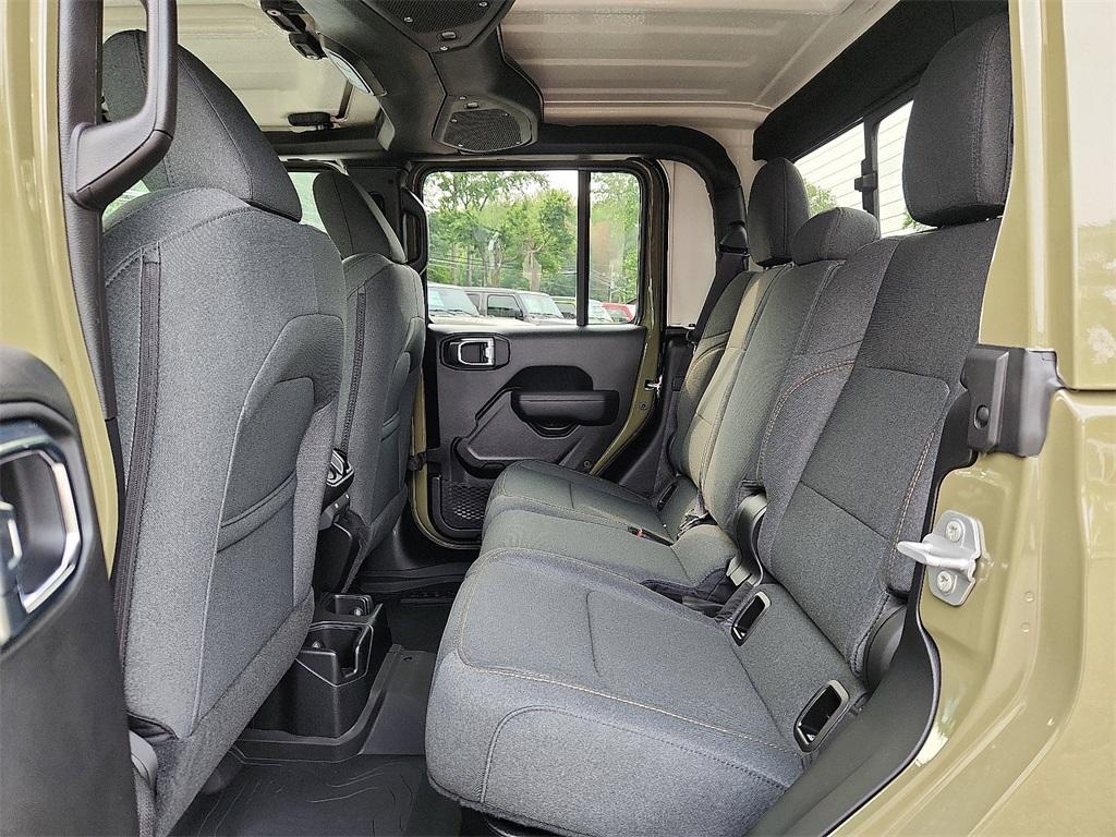 new 2025 Jeep Gladiator car, priced at $51,425
