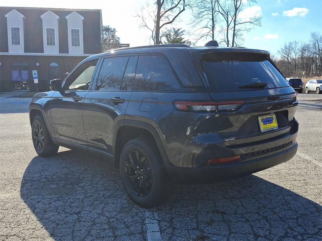 new 2025 Jeep Grand Cherokee car, priced at $47,525