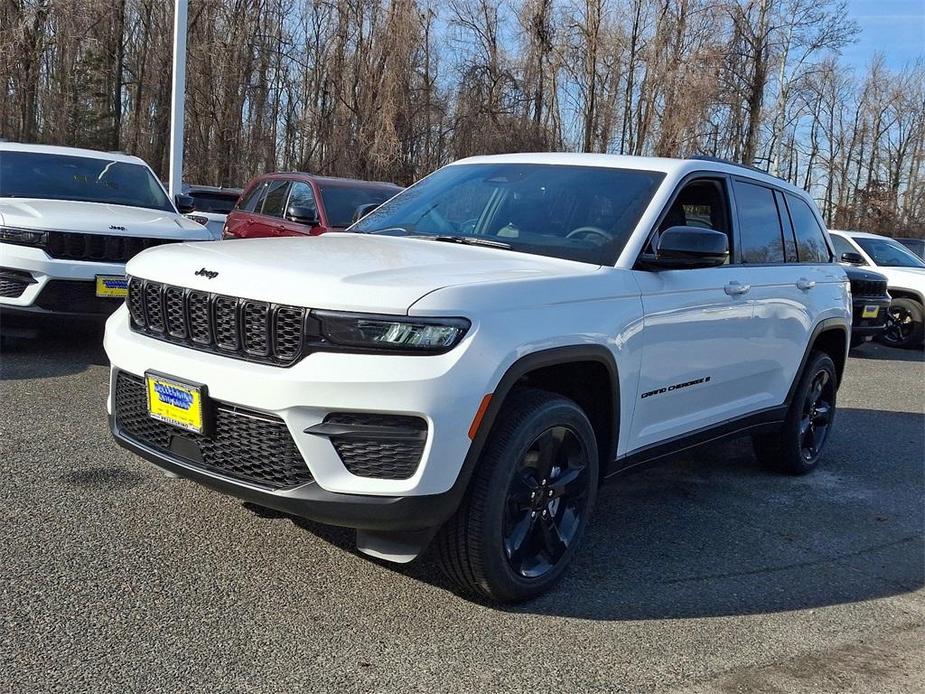 new 2025 Jeep Grand Cherokee car, priced at $47,580