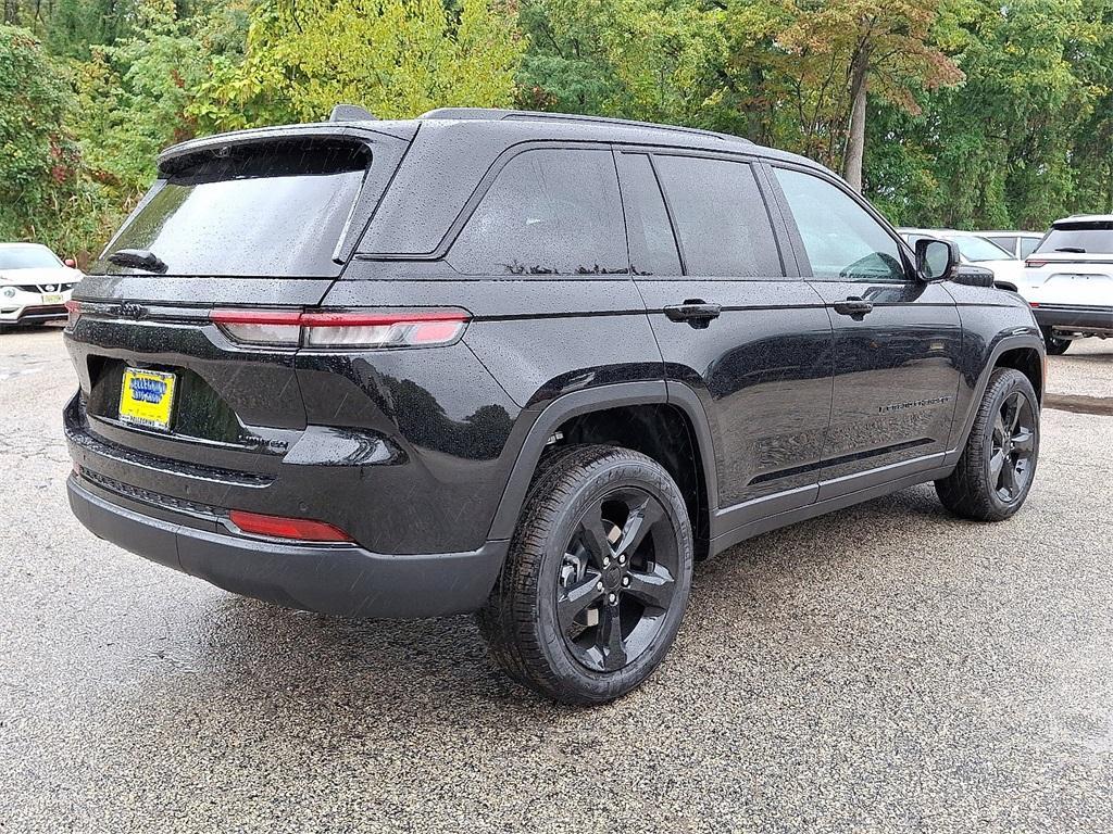 new 2025 Jeep Grand Cherokee car, priced at $55,660