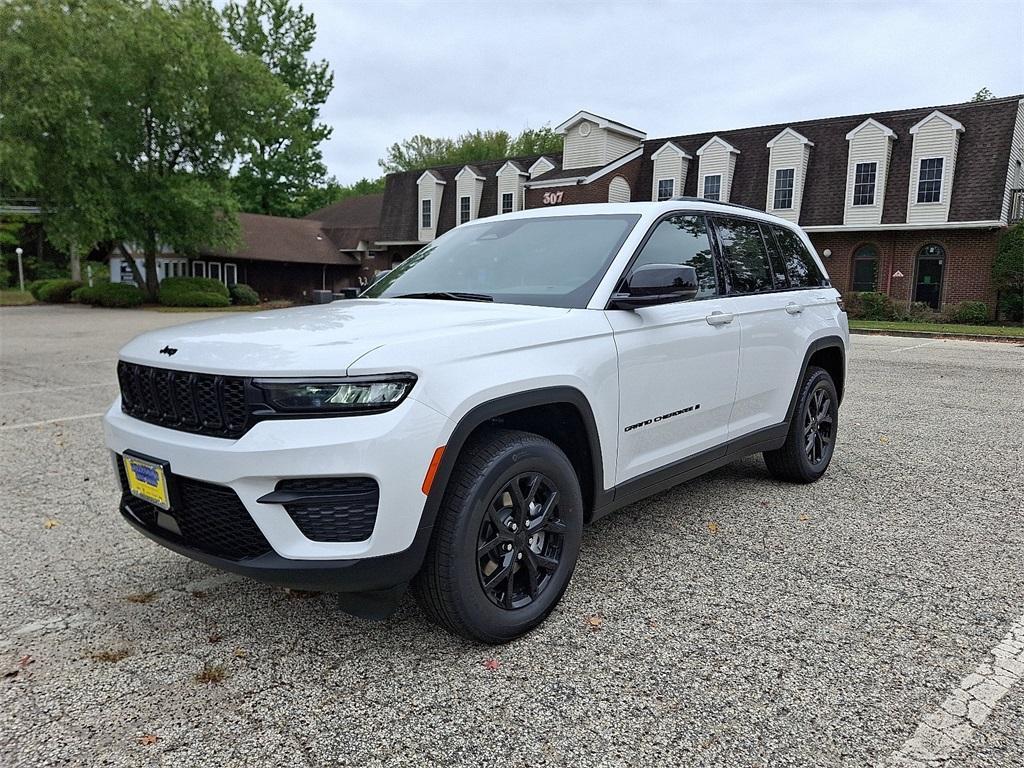 new 2025 Jeep Grand Cherokee car, priced at $46,135