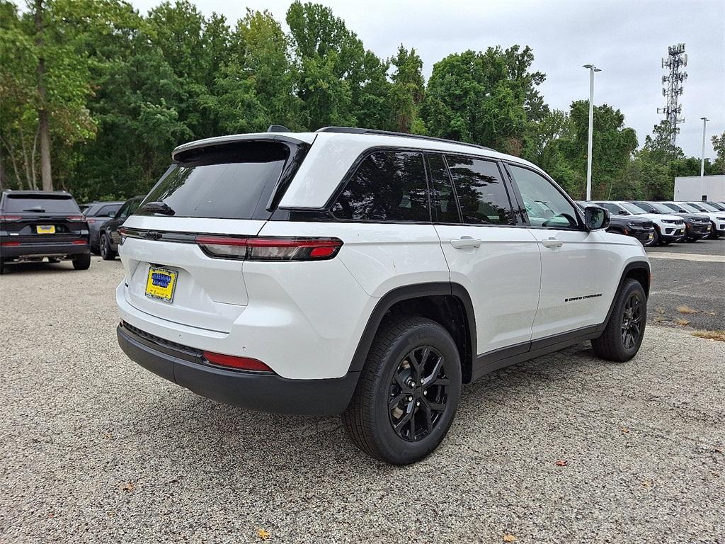 new 2025 Jeep Grand Cherokee car, priced at $46,135