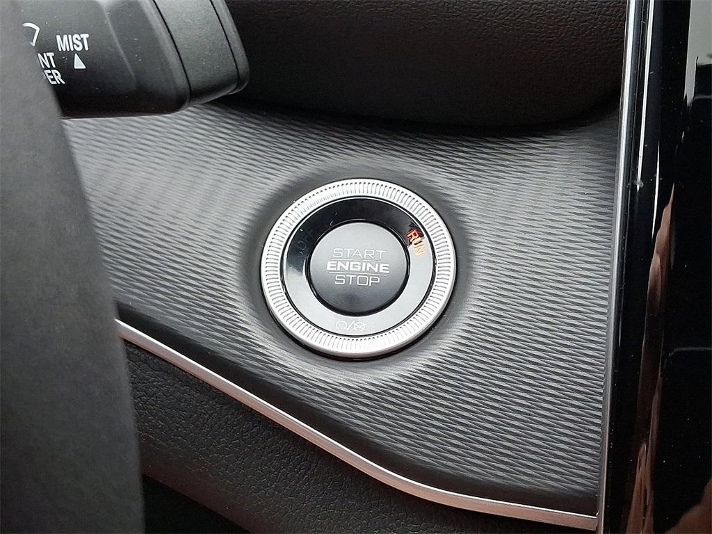 new 2025 Jeep Grand Cherokee car, priced at $46,135