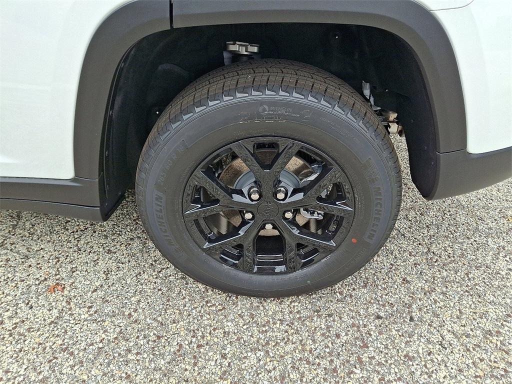 new 2025 Jeep Grand Cherokee car, priced at $46,135