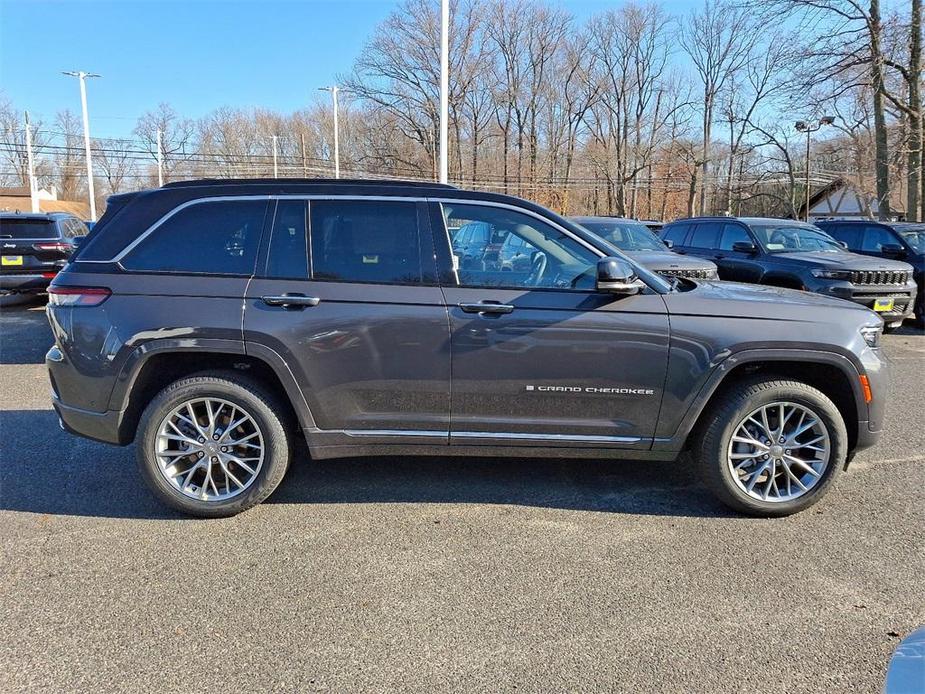 new 2025 Jeep Grand Cherokee car, priced at $61,855