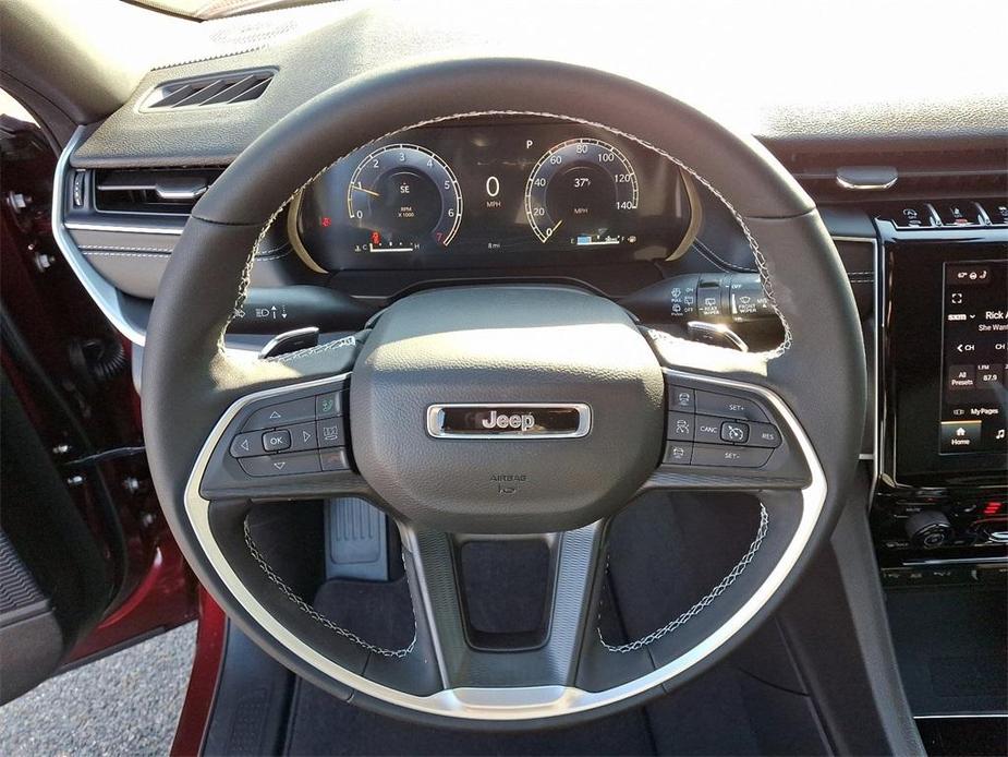 new 2025 Jeep Grand Cherokee car, priced at $48,175