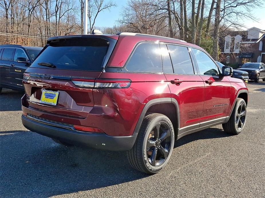 new 2025 Jeep Grand Cherokee car, priced at $48,175