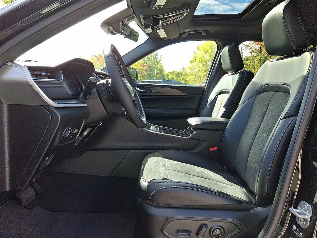 new 2025 Jeep Grand Cherokee L car, priced at $48,730