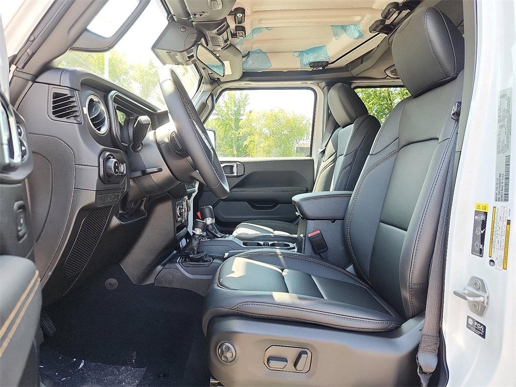 new 2025 Jeep Gladiator car, priced at $48,815