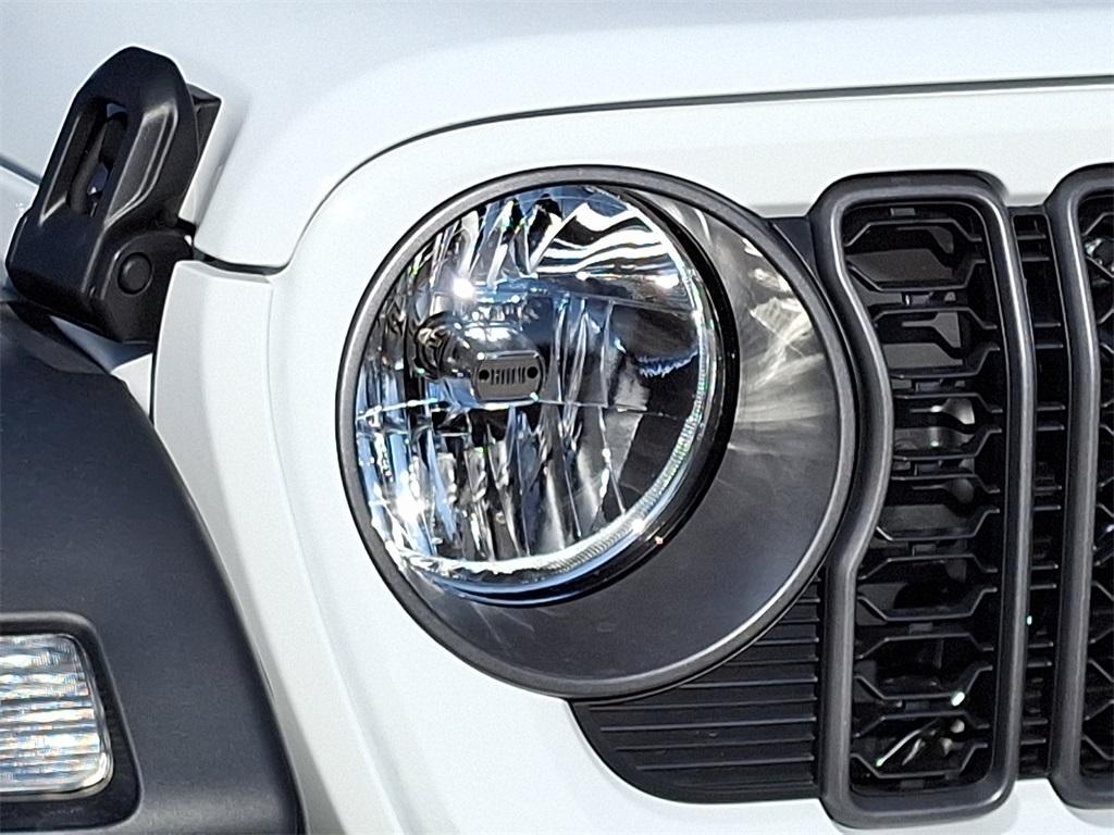 new 2025 Jeep Wrangler car, priced at $53,465