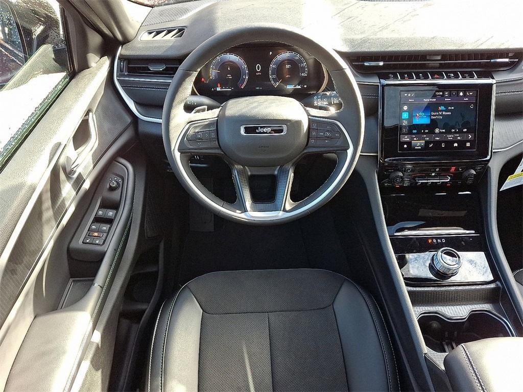 new 2025 Jeep Grand Cherokee car