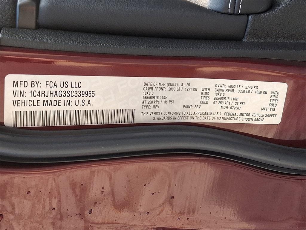 new 2025 Jeep Grand Cherokee car