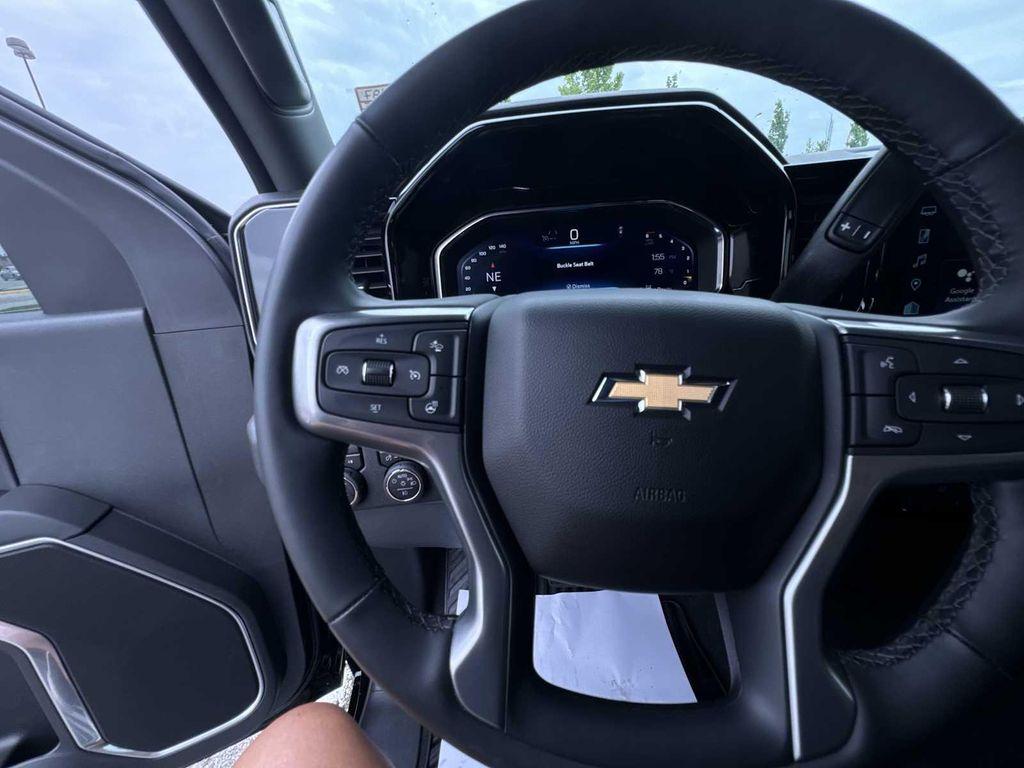 used 2025 Chevrolet Silverado 3500 car, priced at $61,995