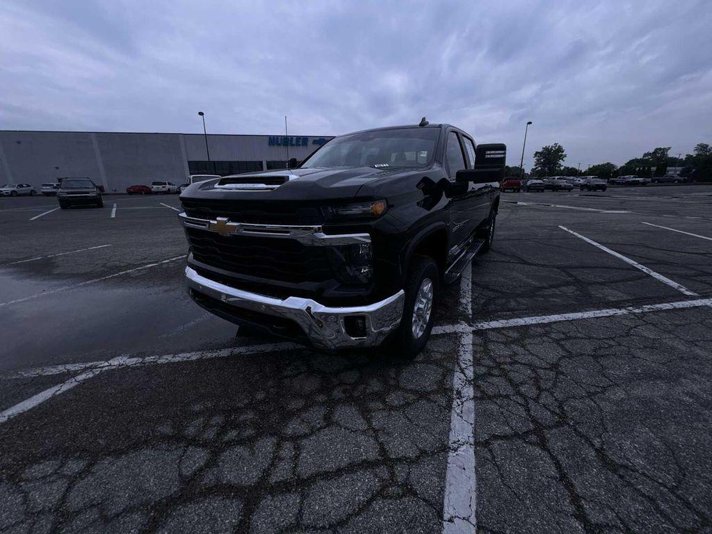 used 2025 Chevrolet Silverado 3500 car, priced at $61,995