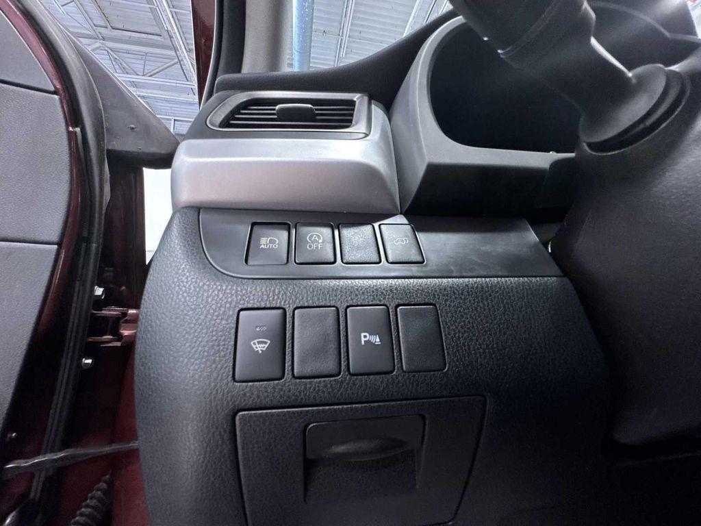 used 2018 Toyota Highlander car, priced at $24,980
