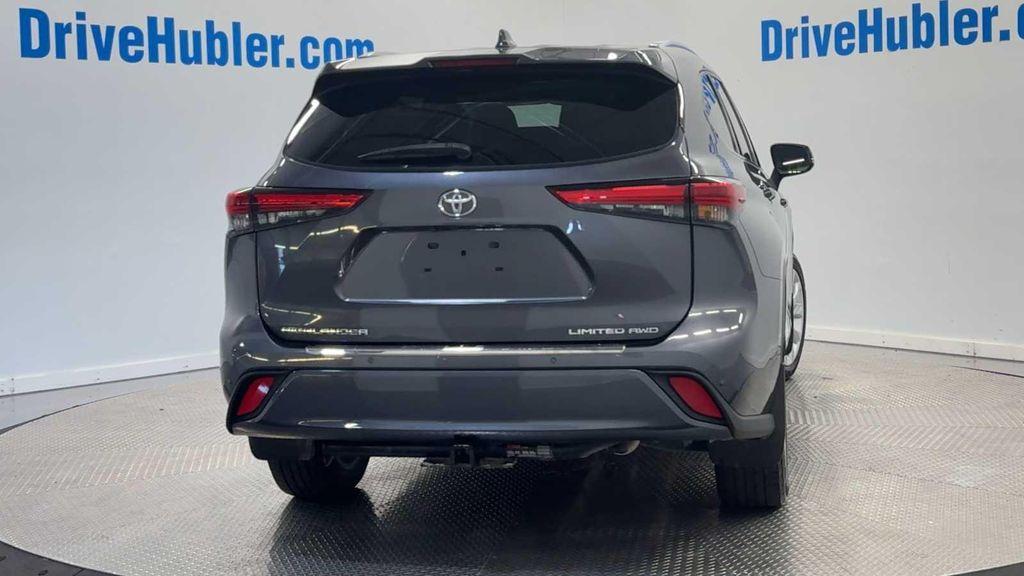used 2020 Toyota Highlander car, priced at $35,995