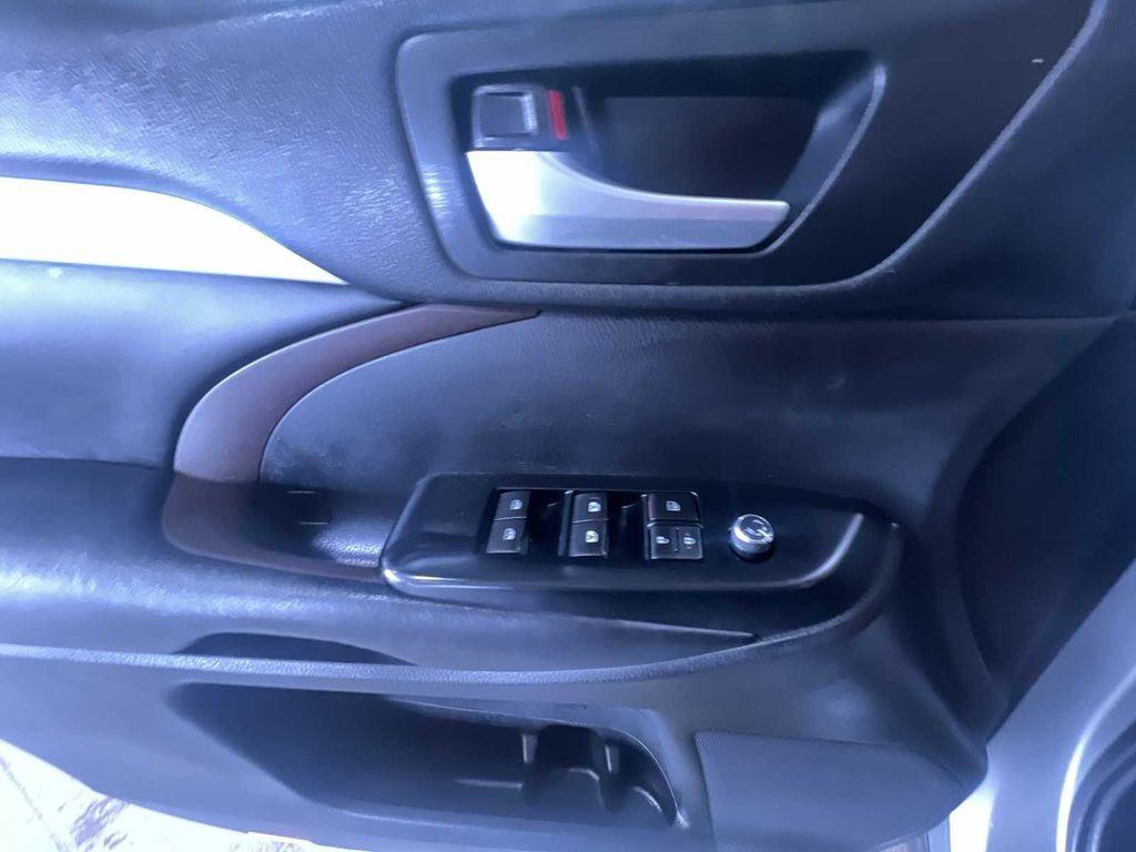 used 2017 Toyota Highlander car, priced at $21,995
