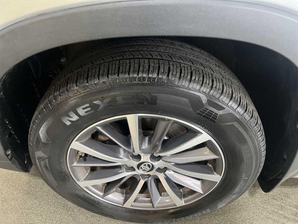 used 2017 Toyota Highlander car, priced at $21,995