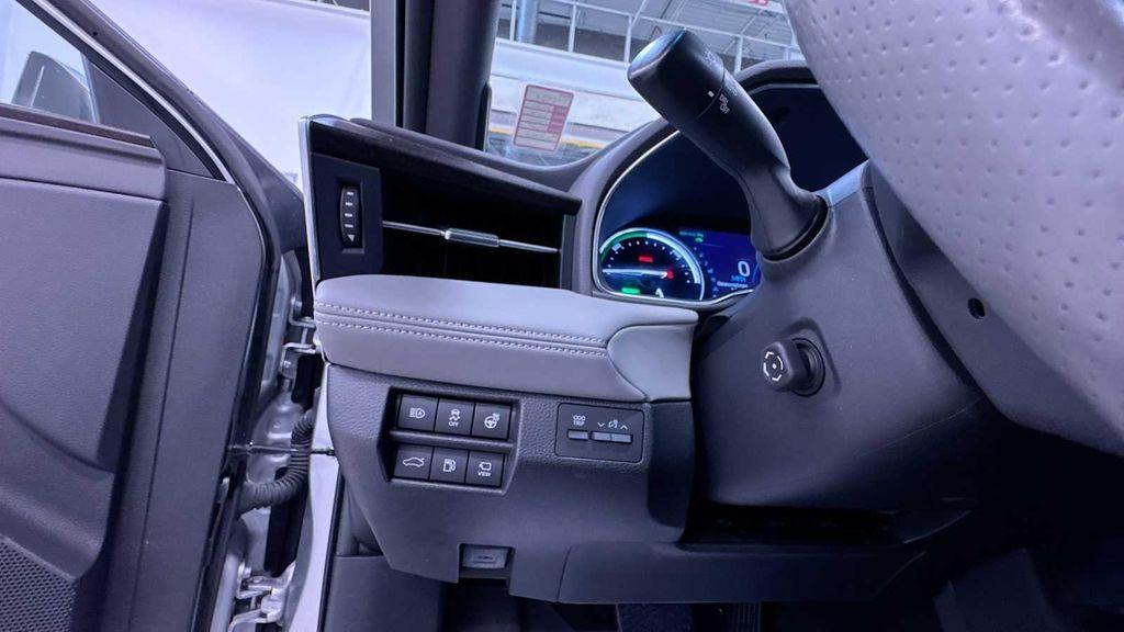 used 2020 Toyota Avalon Hybrid car, priced at $30,980