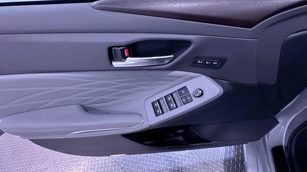 used 2020 Toyota Avalon Hybrid car, priced at $30,980