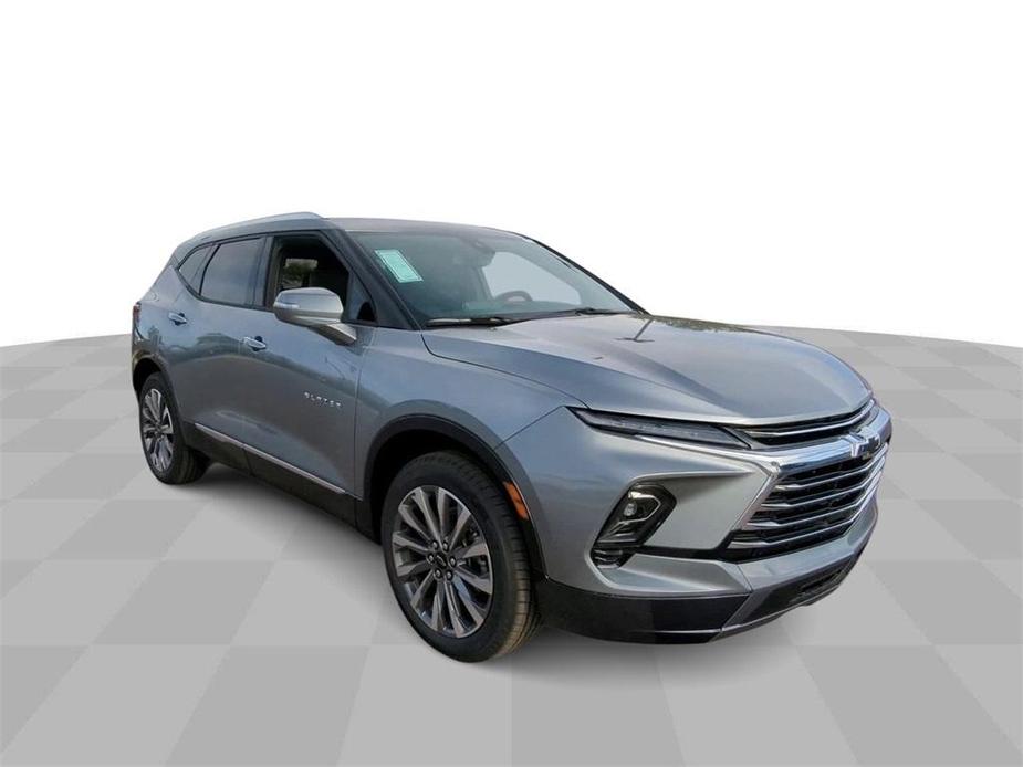 new 2025 Chevrolet Blazer car, priced at $42,026