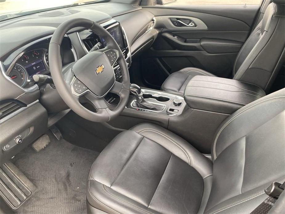 used 2022 Chevrolet Traverse car, priced at $27,283