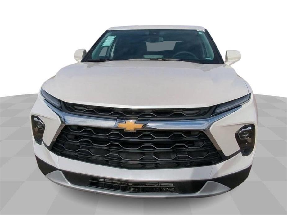 new 2025 Chevrolet Blazer car, priced at $33,040