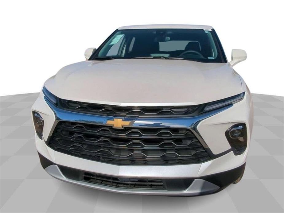 new 2025 Chevrolet Blazer car, priced at $33,040