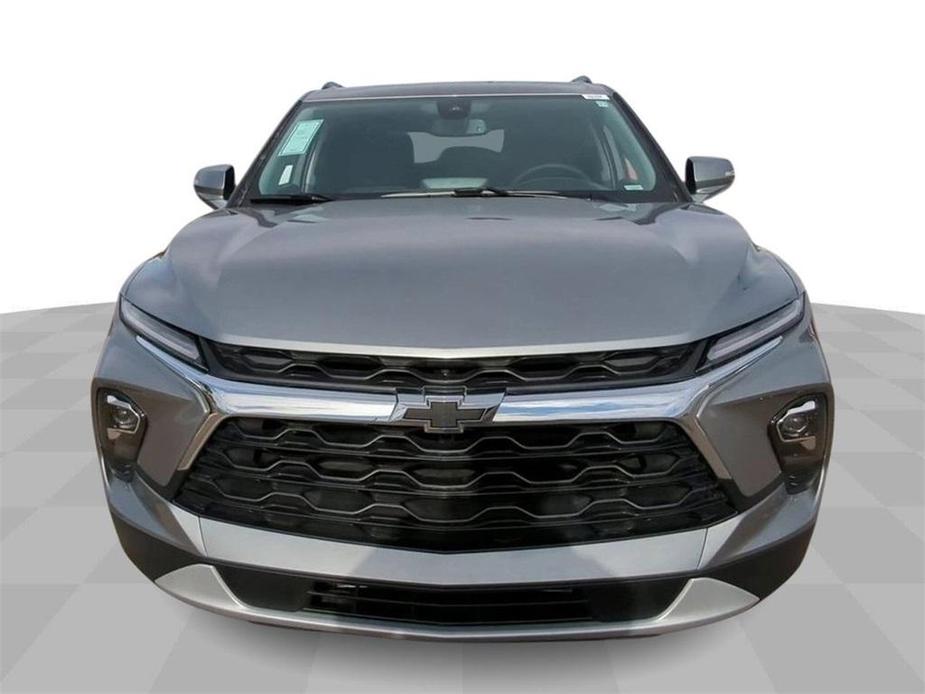 new 2025 Chevrolet Blazer car, priced at $37,678