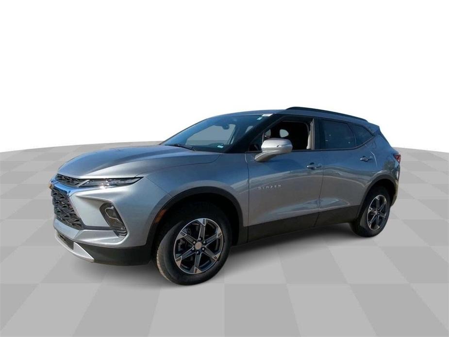 new 2025 Chevrolet Blazer car, priced at $38,565