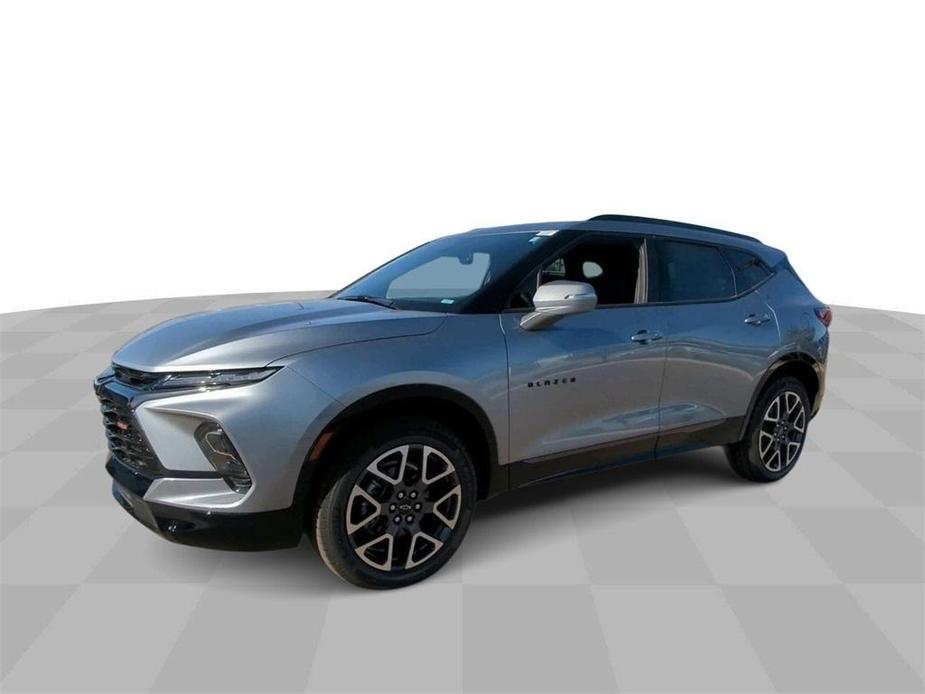 new 2025 Chevrolet Blazer car, priced at $38,836