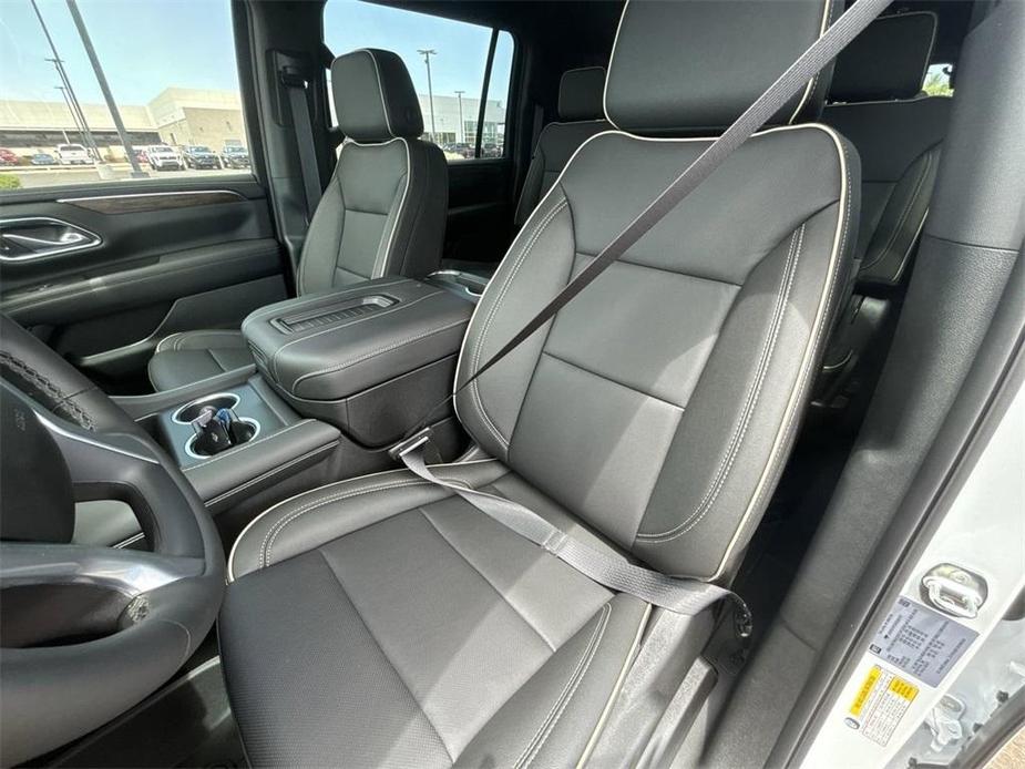 new 2024 Chevrolet Suburban car, priced at $73,698