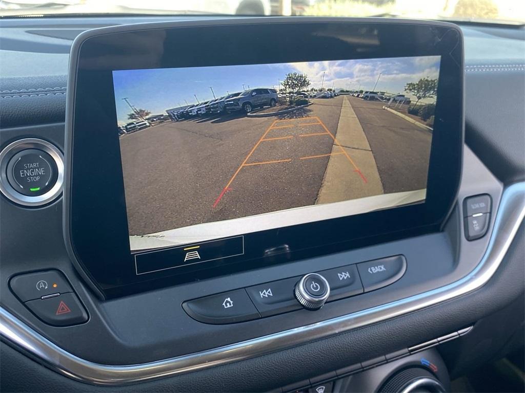 new 2025 Chevrolet Blazer car, priced at $31,670